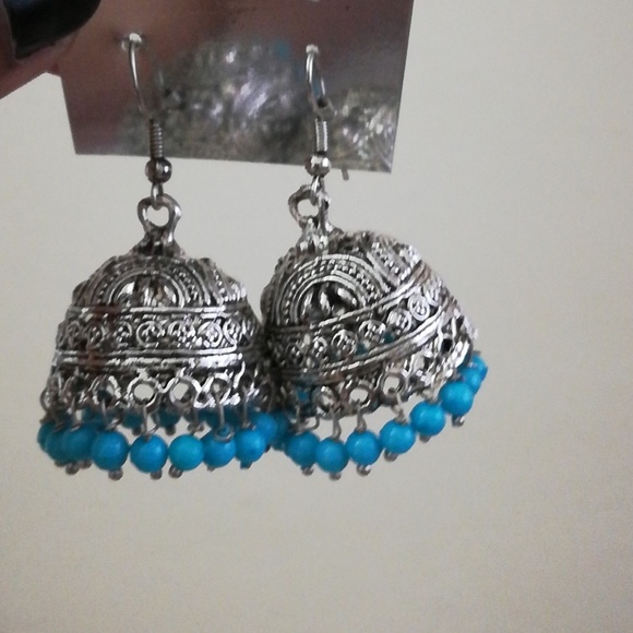 Blue hanging earrings - Picture 2 of 2